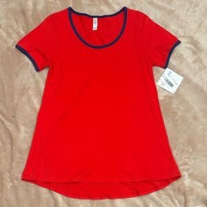 LuLaRoe | SM Red & Navy Short Sleeve Classic T Shirt | High-Low Scoop Neck NWT